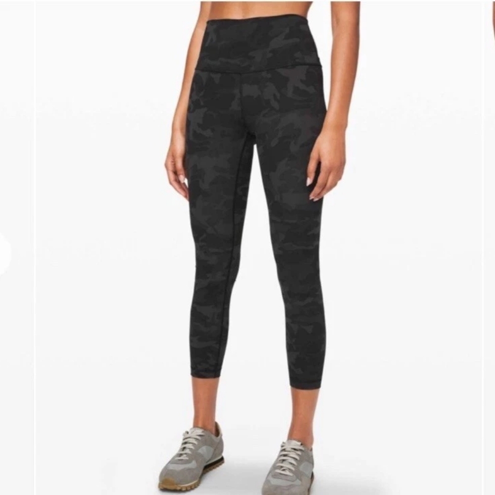 Lululemon Camouflage Invigorate High-Rise Tight Leggings 21" Size 6